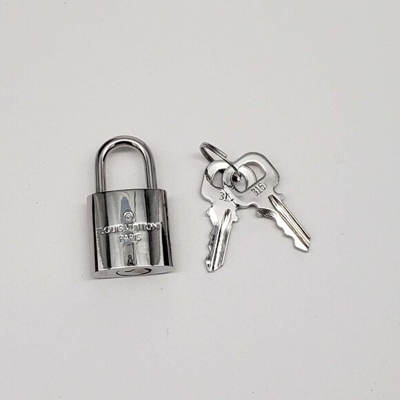 100% Authentic Louis Vuitton 1 Lock and 1 Key Silver Color - Picture 8 of 9